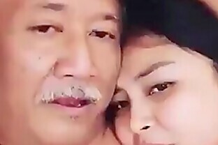 'bokep mesum kakek legen full :'